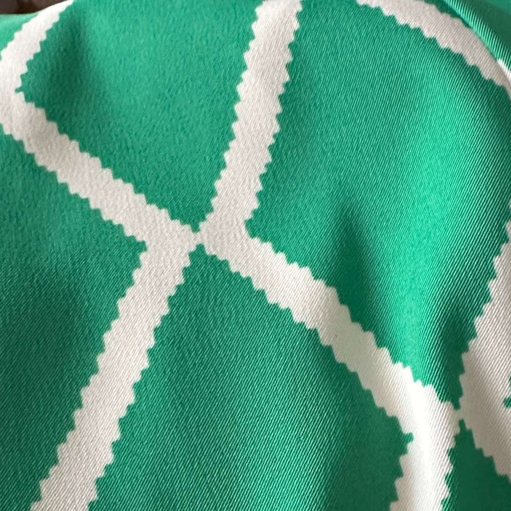 AGB Green and White Geometric Midi Dress - Picture 4 of 4